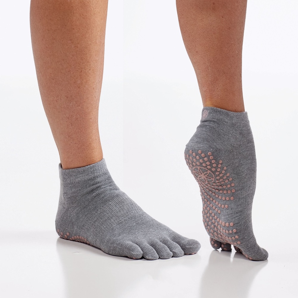 Gaiam Grippy Yoga Socks 2 Pack Gray